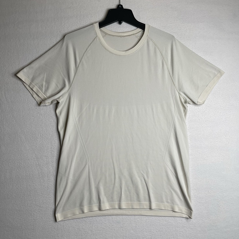 Lululemon Men's Metal Vent Tech Activewear T-Shirt Start Where You Are L Beige